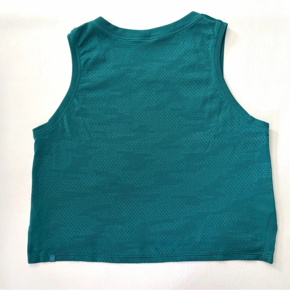 Lululemon Women’s Crop Top Train to Be Tank Dot Camo Teal Lagoon size 6